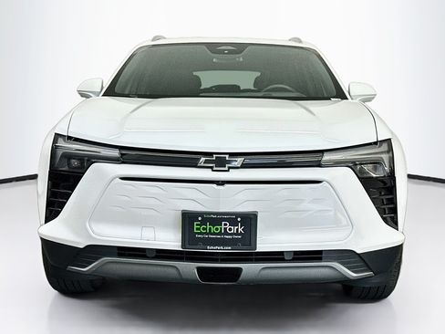 Used 2024 Chevrolet Blazer EV LT AWD/4WD image 2