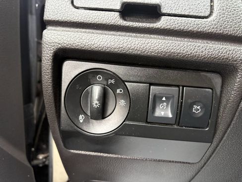 Used 2011 Ford Fusion SEL w/ Sport Appearance Pkg image 20