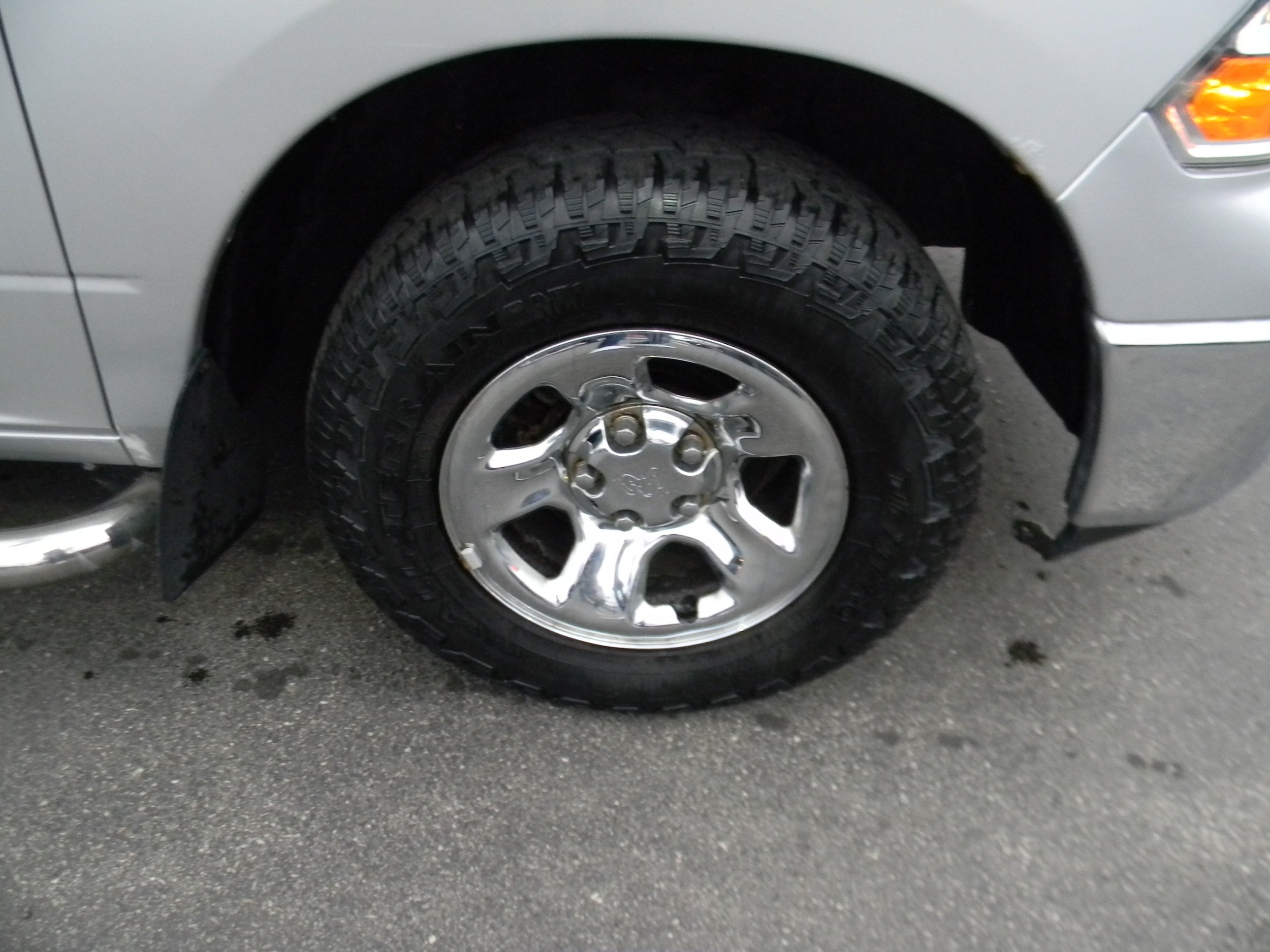 Used 2011 RAM 1500 ST w/ ST Popular Equipment Group AWD/4WD image 2
