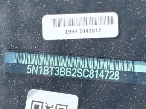 Used 2025 Nissan Rogue SV image 31