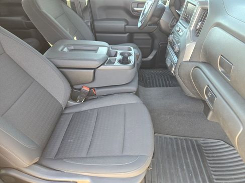 Used 2022 Chevrolet Silverado 1500 Custom image 9