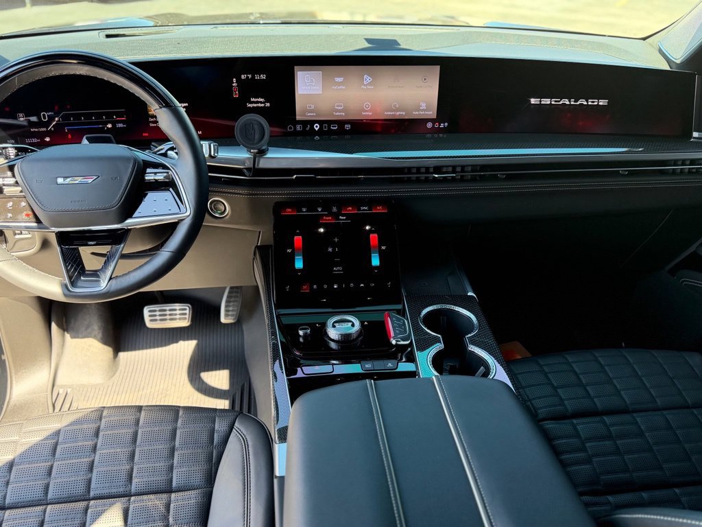 Used 2026 Cadillac Escalade V w/ LPO, ONYX Package AWD/4WD image 8