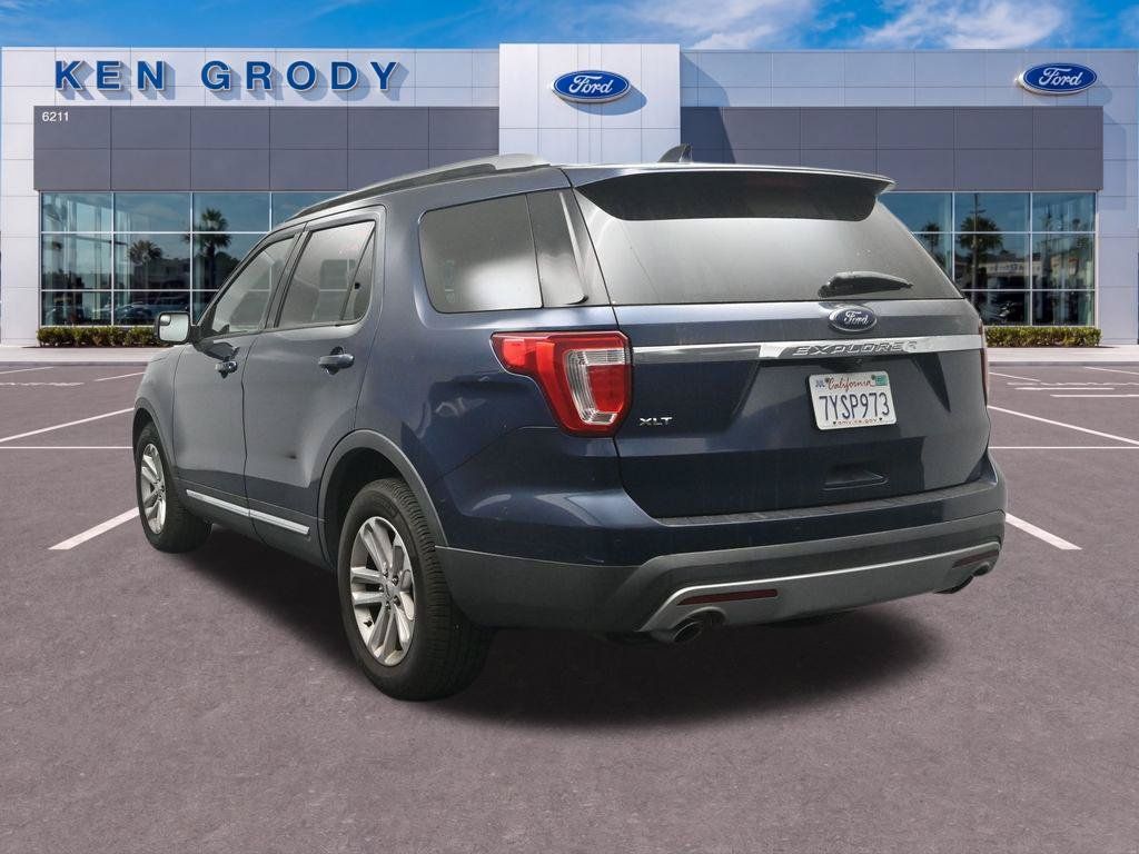 Used 2017 Ford Explorer XLT w/ Equipment Group 201A FWD image 8