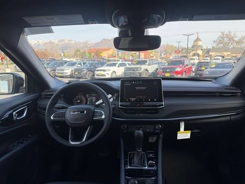 New 2026 Jeep Compass Latitude AWD/4WD image 17