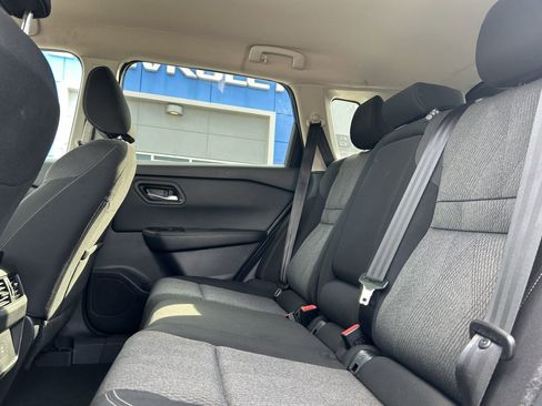 Used 2025 Nissan Rogue SV image 13