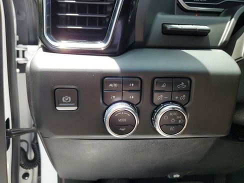 Used 2023 GMC Sierra 1500 Denali w/ Denali Reserve Package AWD/4WD image 30