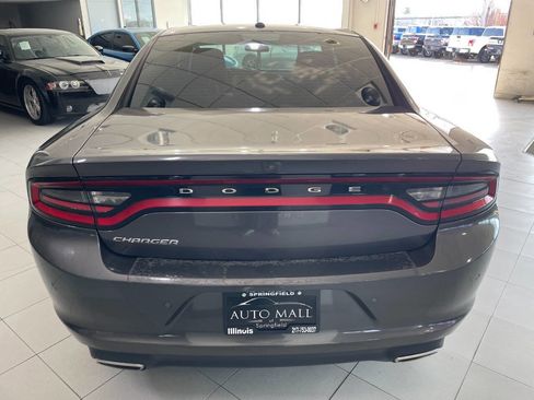 Used 2020 Dodge Charger SXT image 6