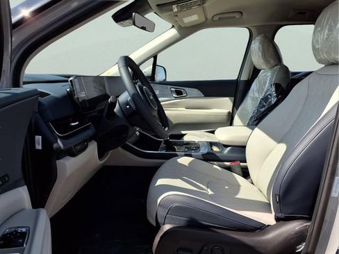 New 2026 Kia Carnival EX FWD image 16