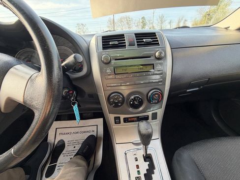 Used 2010 Toyota Corolla S image 20