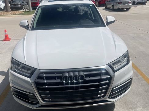 Used 2019 Audi Q5 2.0T Premium Plus w/ Premium Plus Package AWD/4WD image 4