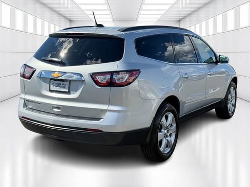 Used 2017 Chevrolet Traverse LT w/ Style and Technology Package AWD/4WD image 5