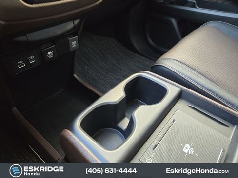 Used 2025 Honda Odyssey Elite image 22