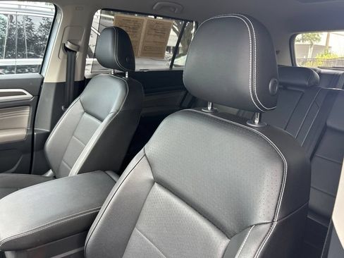 Used 2023 Volkswagen Atlas SE w/ Black Wheel Package FWD image 22