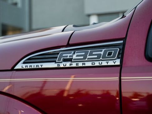 Used 2014 Ford F350 Lariat w/ Chrome Package image 19