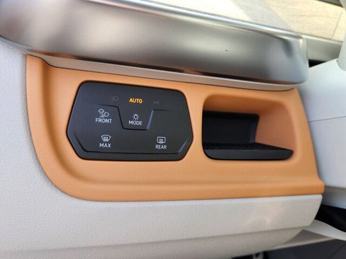 New 2025 Volkswagen ID. Buzz Pro S Plus image 15