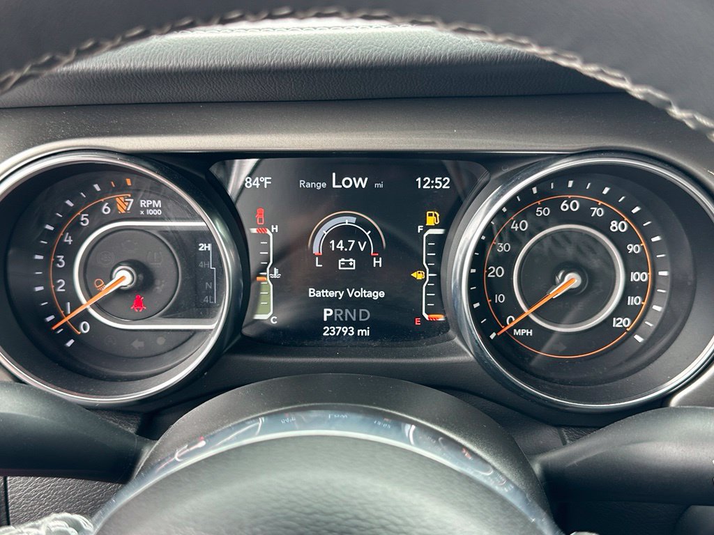 Used 2023 Jeep Gladiator Overland AWD/4WD image 27