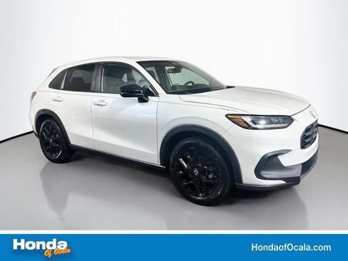 Used 2023 Honda HR-V Sport image 1