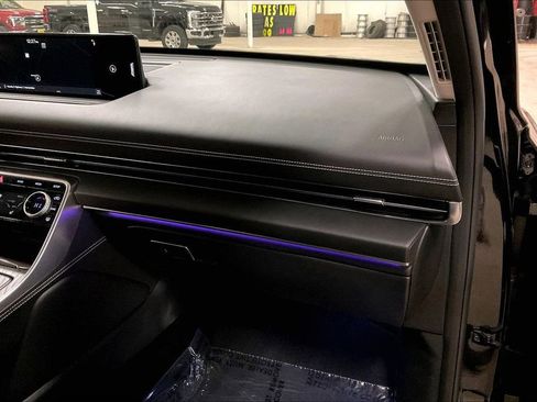 Used 2024 Genesis GV80 2.5T image 15