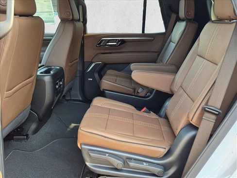 New 2026 Chevrolet Tahoe High Country AWD/4WD image 17