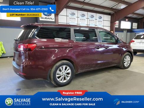 Used 2017 Kia Sedona LX FWD image 4