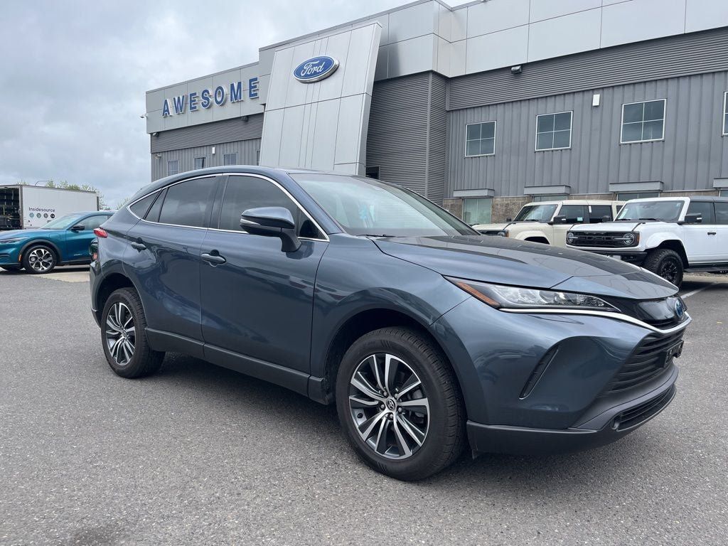 Used 2022 Toyota Venza LE AWD/4WD image 36