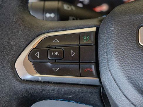 Used 2022 Jeep Compass Latitude image 25