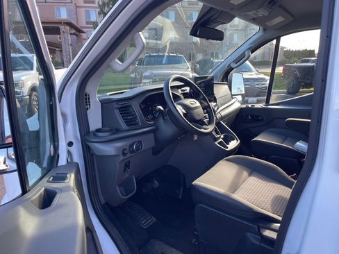 New 2026 Ford Transit 250 148 Medium Roof w/ Load Area Protection Package image 9