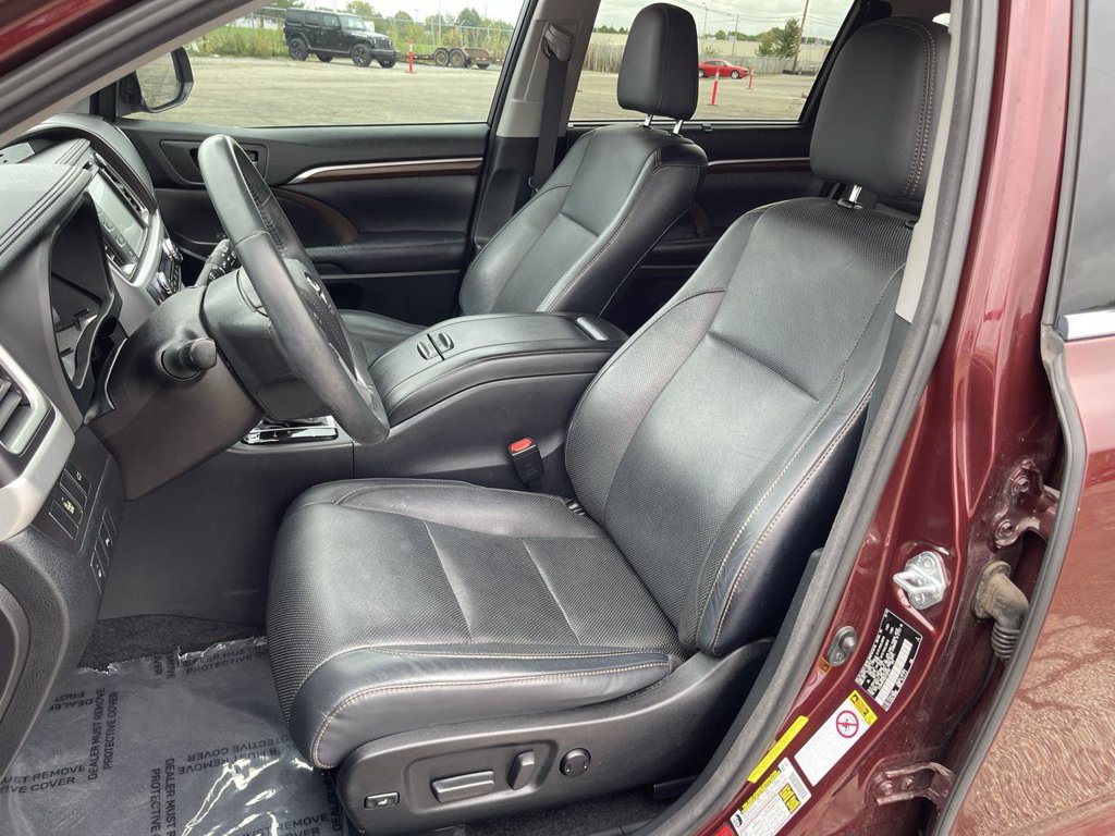 Used 2016 Toyota Highlander Limited FWD image 22