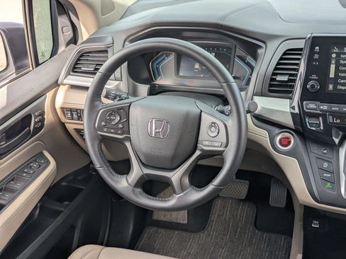 Used 2024 Honda Odyssey EX-L image 16