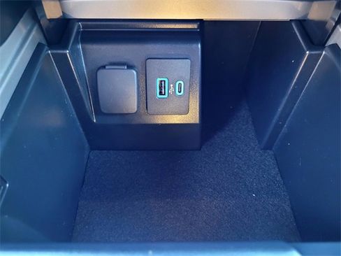 Certified 2022 Ford Explorer ST w/ Equipment Group 401A image 17