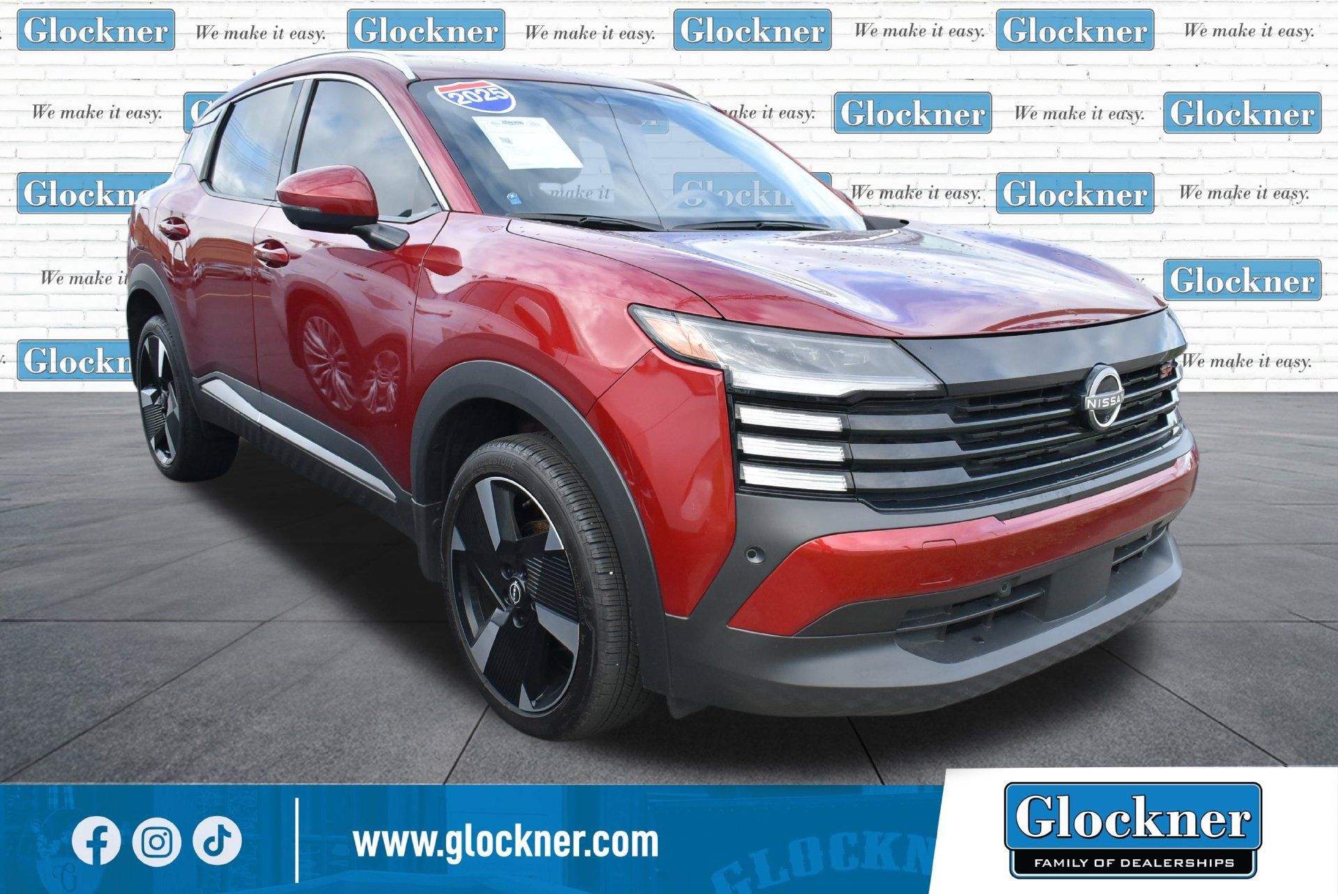 Used 2025 Nissan Kicks SR FWD image 3