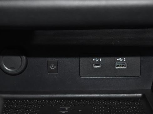 Used 2025 Nissan Pathfinder SL image 19