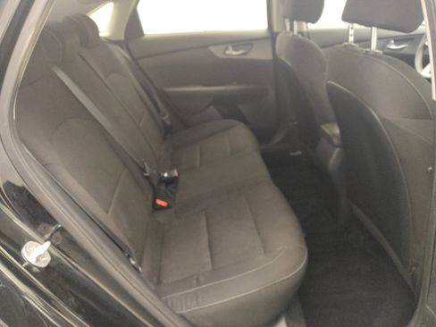 Used 2019 Kia Forte LXS image 19