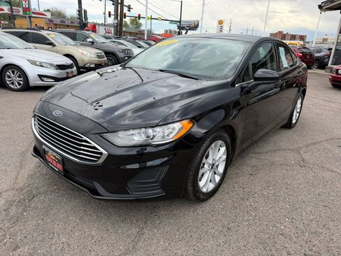 Used 2019 Ford Fusion SE image 4