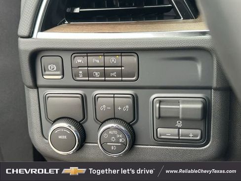 New 2026 Chevrolet Suburban High Country w/ Sun And Tow Package RWD image 22
