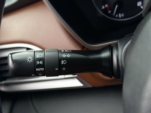 Used 2021 Subaru Outback Touring XT AWD/4WD image 28