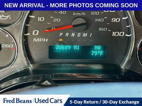 Used 2018 Chevrolet Express 2500 w/ Enhanced Convenience Package RWD image 16