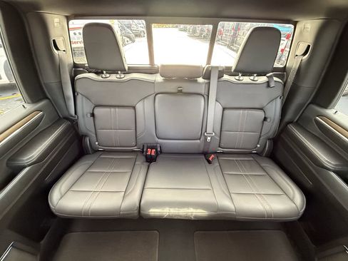 Used 2024 Chevrolet Silverado 3500 High Country w/ Technology Package image 30