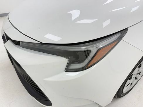 Used 2024 Toyota Corolla LE FWD image 6