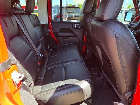 Used 2022 Jeep Wrangler Unlimited Sahara w/ Cold Weather Group image 21