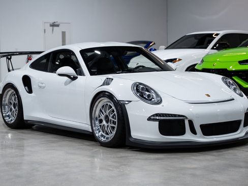 Used 2016 Porsche 911 GT3 RS image 16