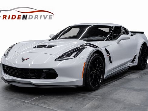 Used 2018 Chevrolet Corvette Grand Sport image 1