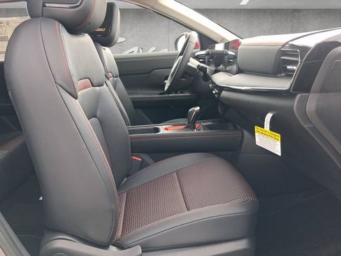 New 2026 Nissan Kicks SR w/ SR Premium Package FWD image 25