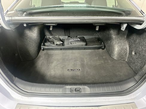 Used 2023 Nissan Altima 2.5 SR FWD image 27