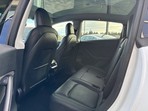Used 2021 Tesla Model Y 2WD image 9
