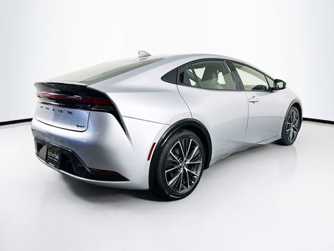 Used 2024 Toyota Prius XLE image 9