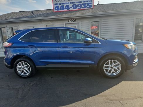Used 2024 Ford Edge SEL image 2
