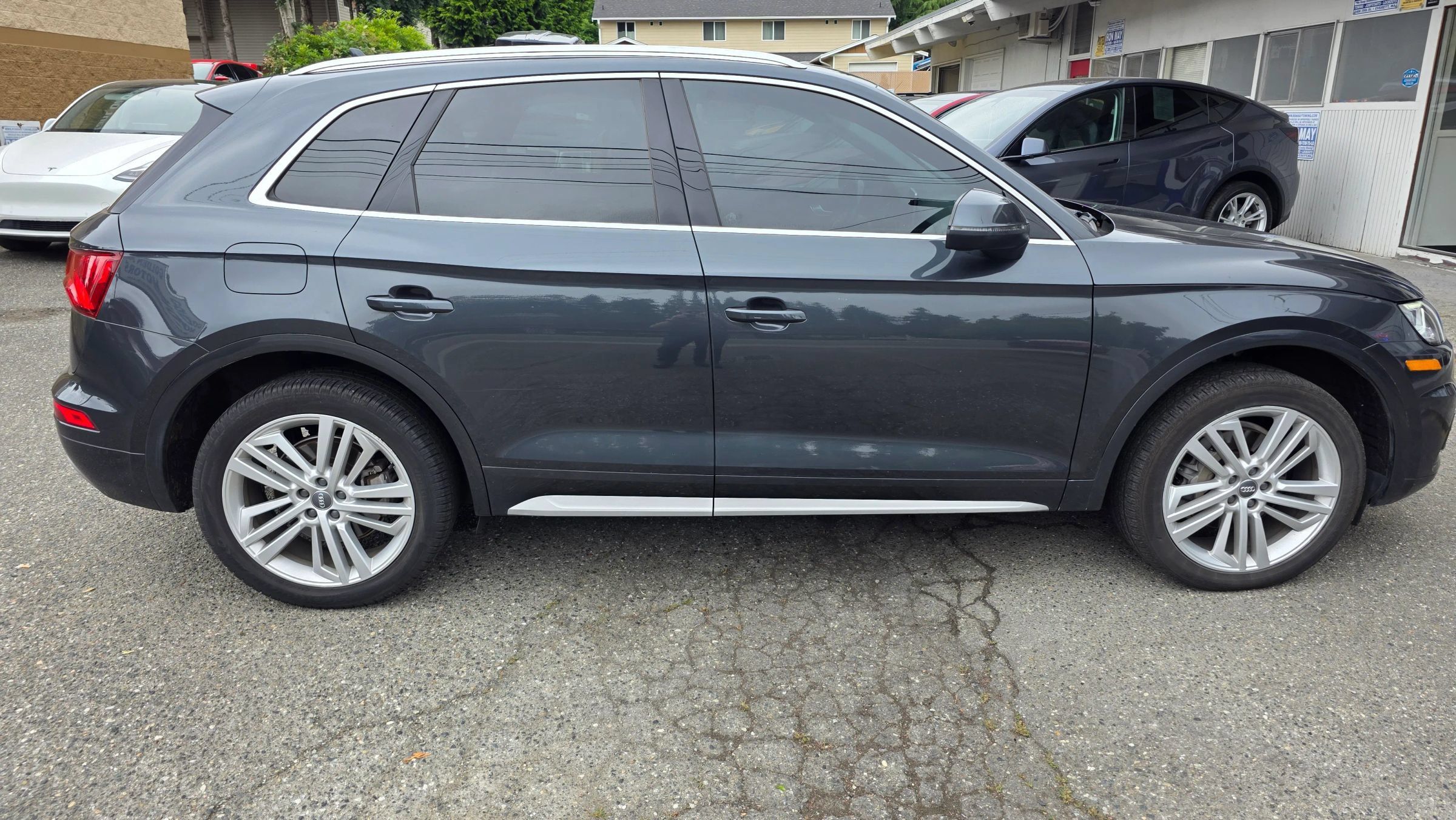 Used 2018 Audi Q5 2.0T Premium Plus w/ Premium Plus Package AWD/4WD image 4