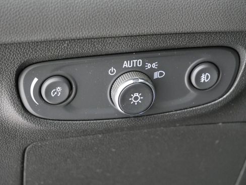 Used 2022 Buick Encore GX Select w/ Sport Touring Package image 19