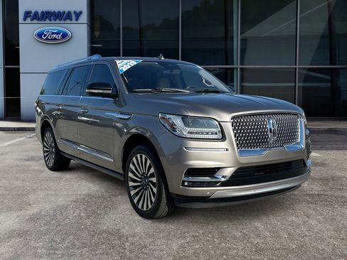 Used 2019 Lincoln Navigator L Reserve w/ Cargo Package image 2